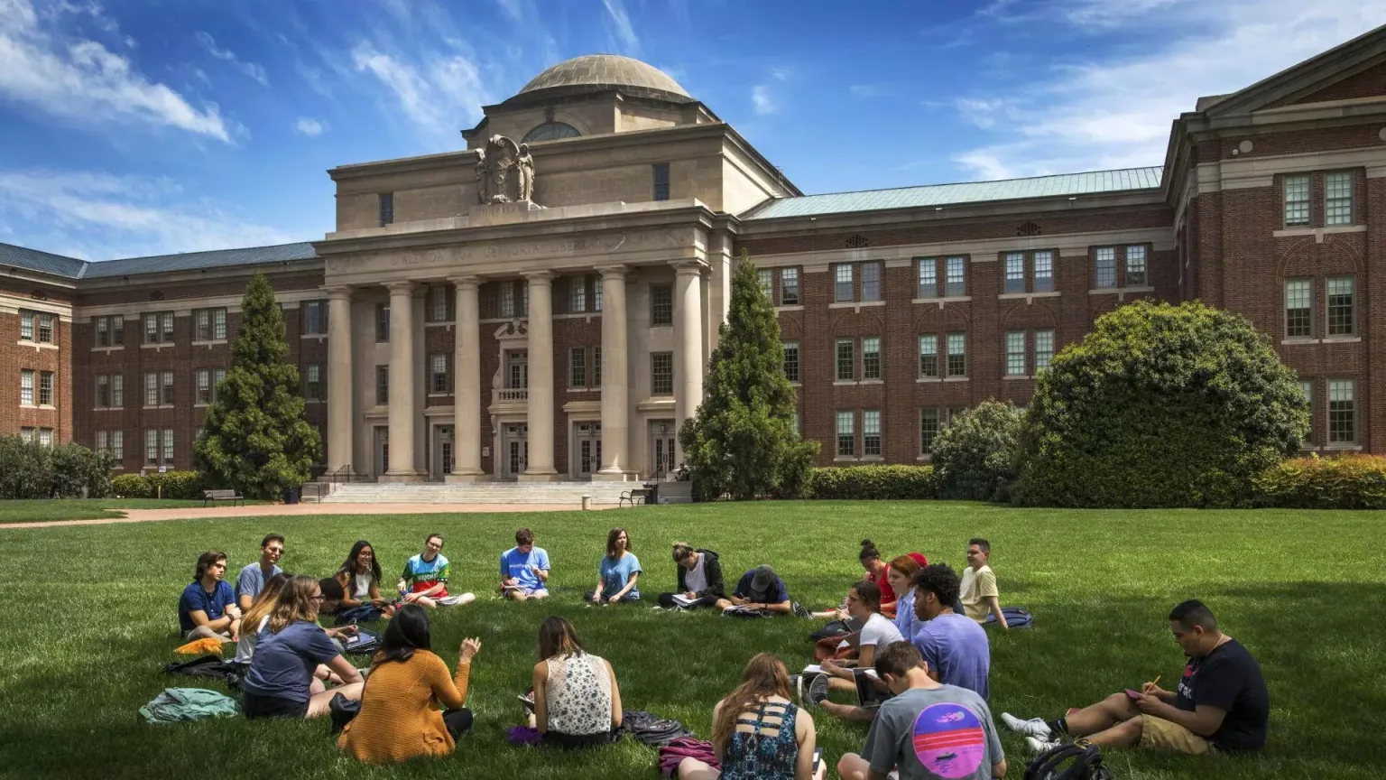 2025 Boston University Trustee Scholarship in USA